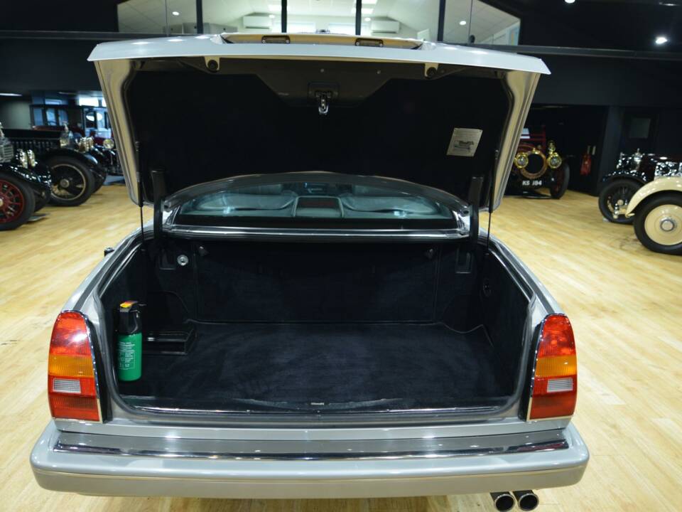 Image 43/50 of Bentley Continental R (1992)