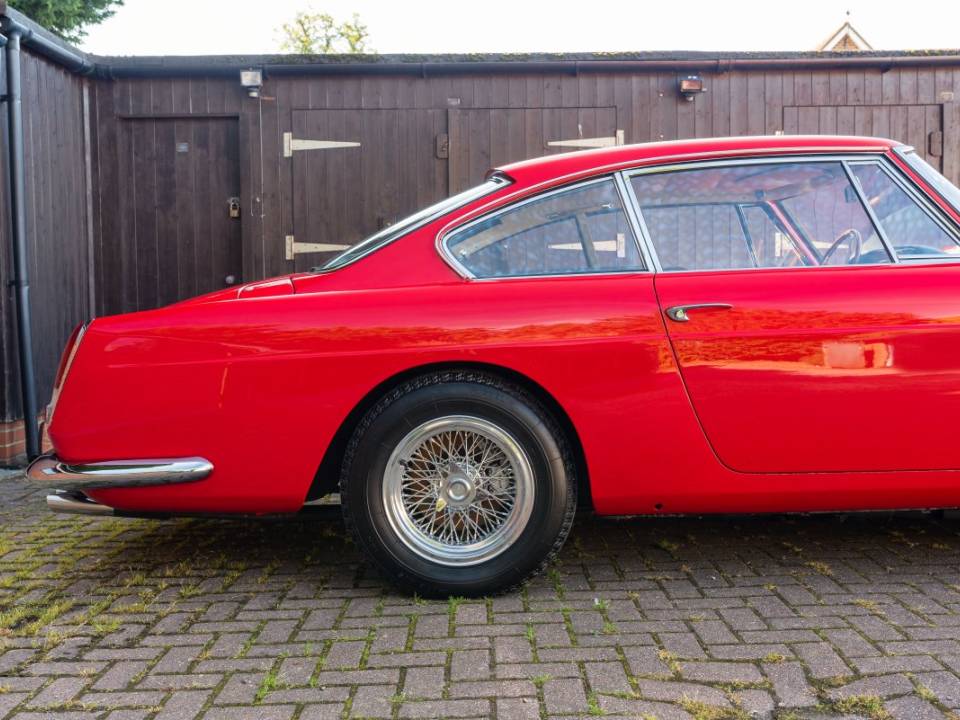 Image 10/50 of Ferrari 250 GTE (1963)