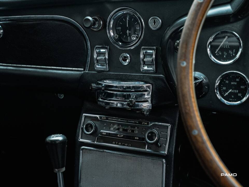 Bild 32/40 von Aston Martin DB 6 (1965)