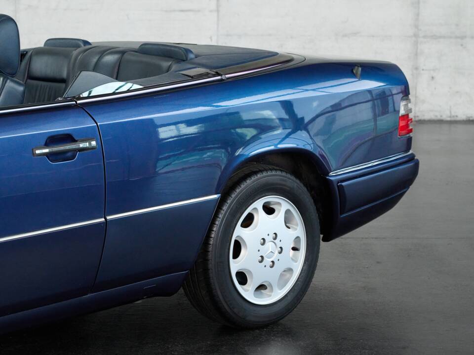 Bild 7/50 von Mercedes-Benz E 200 (1996)