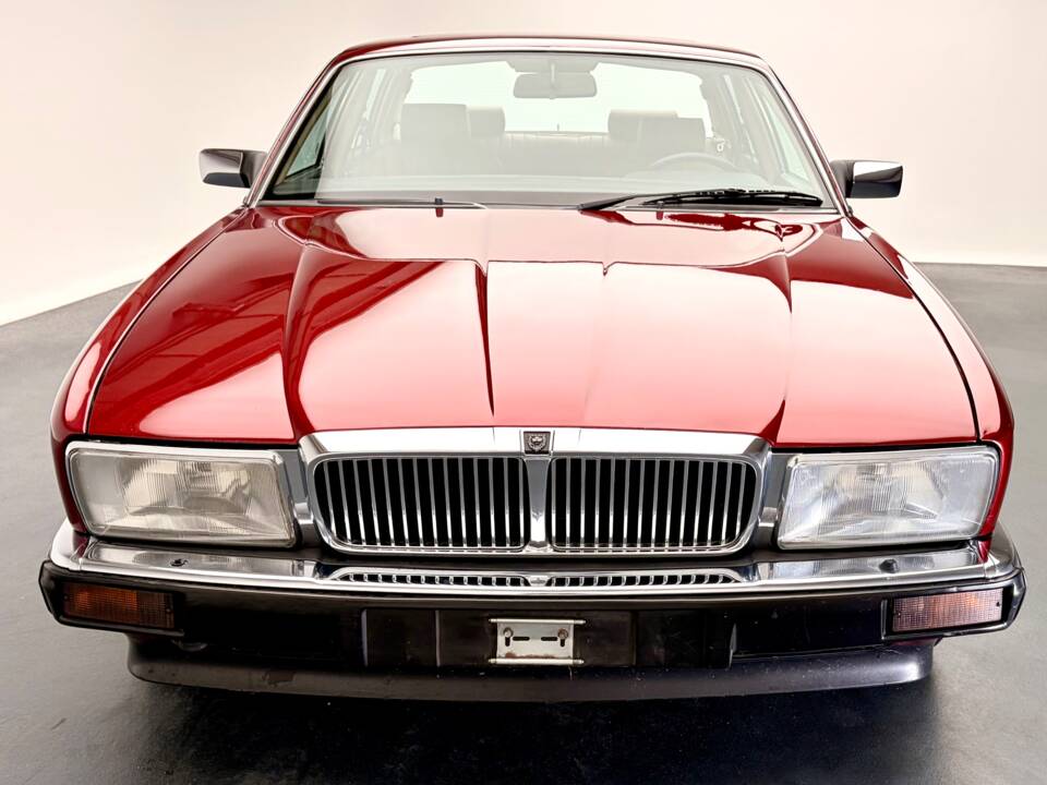 Afbeelding 4/17 van Jaguar XJ 6 4.0 (1990)