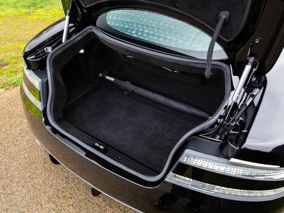 Bild 37/50 von Aston Martin DBS (2010)