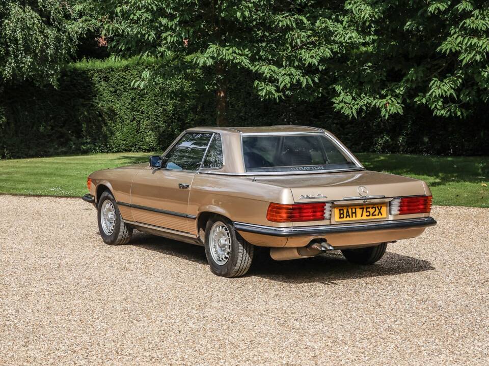 Afbeelding 18/40 van Mercedes-Benz 280 SL (1981)