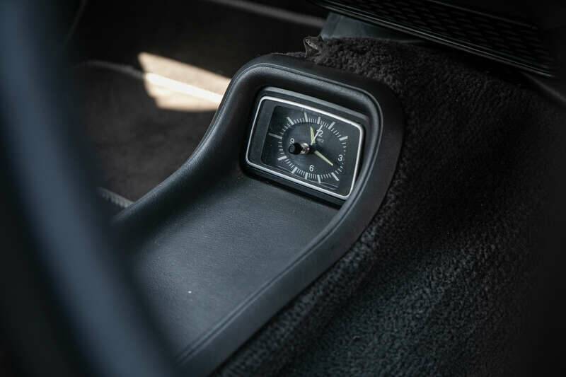 Bild 26/37 von Ford Capri 2,8i (1984)