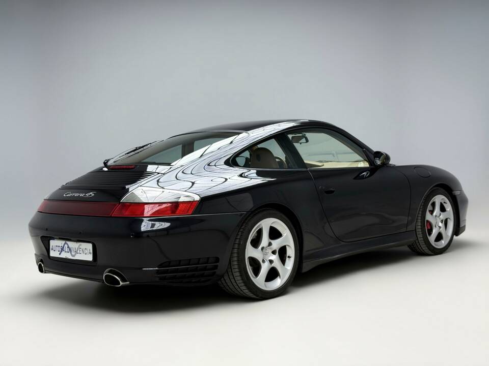Bild 7/35 von Porsche 911 Carrera 4S (2003)