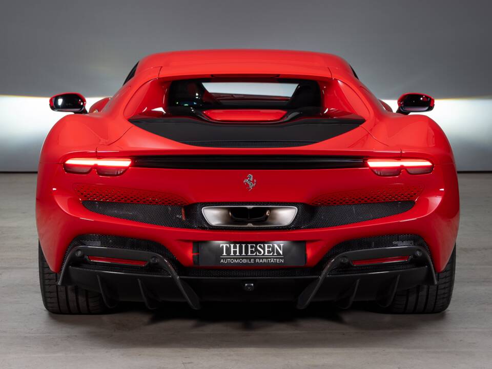 Image 13/30 of Ferrari 296 GTB (2022)