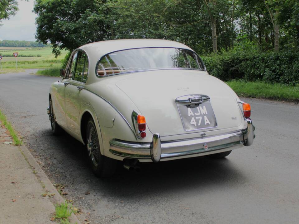 Image 9/24 of Jaguar Mk II 3.8 (1963)