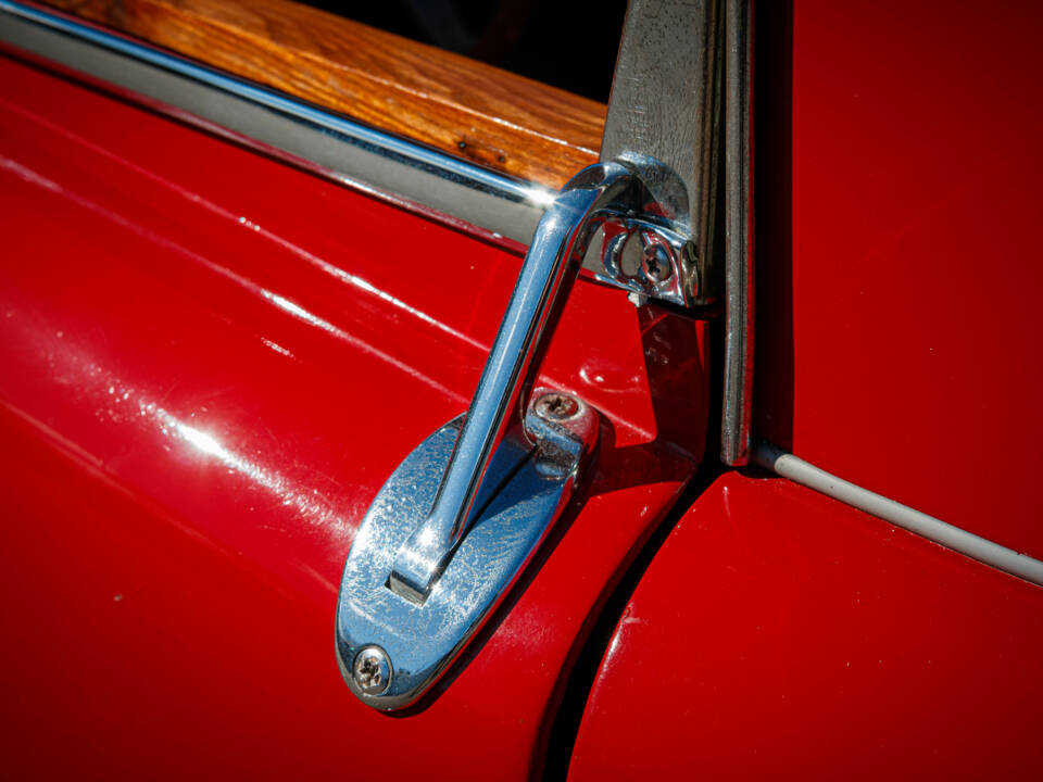 Image 17/49 of MG MGA 1500 (1958)