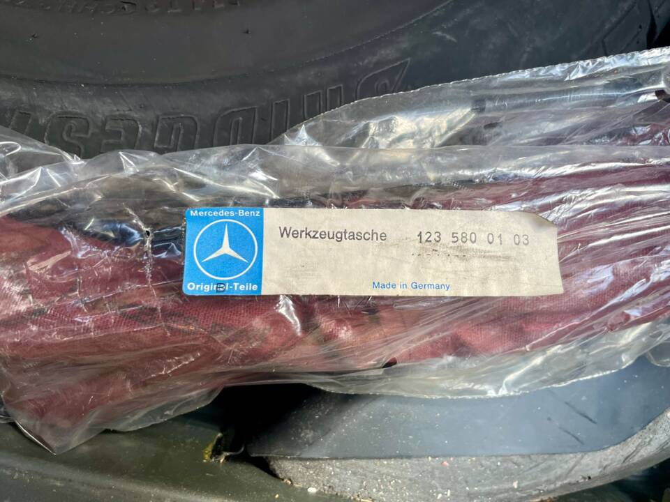 Bild 54/65 von Mercedes-Benz 380 SEC (1983)