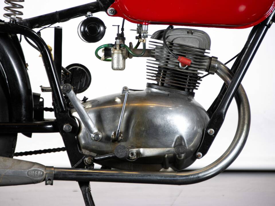Bild 28/50 von Gilera 150 Sport (1951)