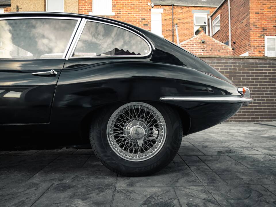 Imagen 13/42 de Jaguar E-Type (2+2) (1967)
