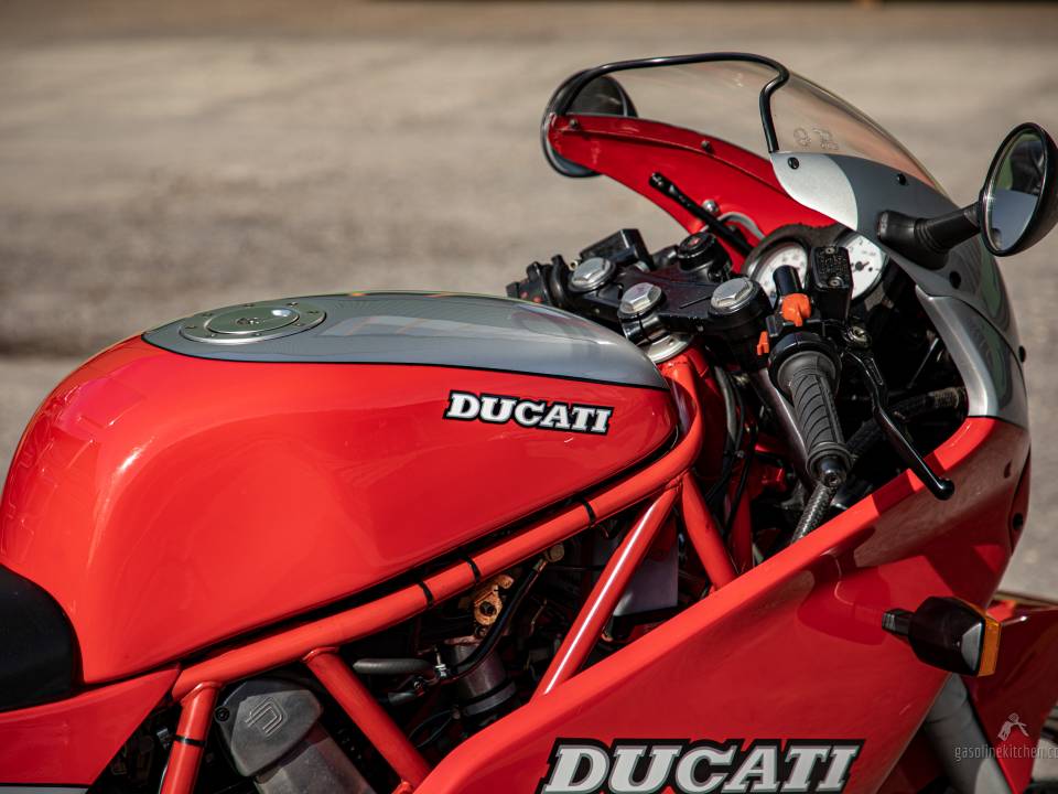 Image 29/36 of Ducati DUMMY (1989)