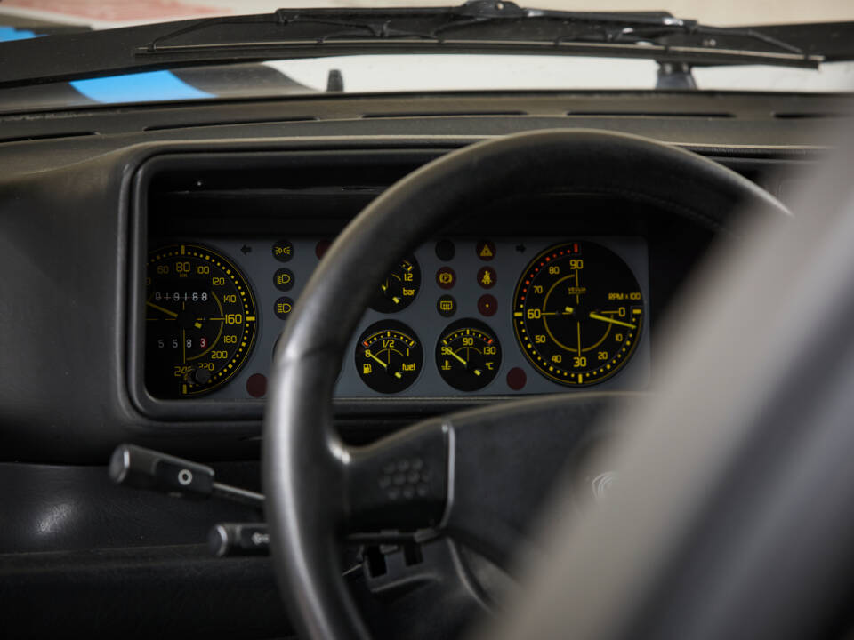 Bild 53/98 von Lancia Delta HF Integrale Evoluzione I &quot;Martini 6&quot; (1992)