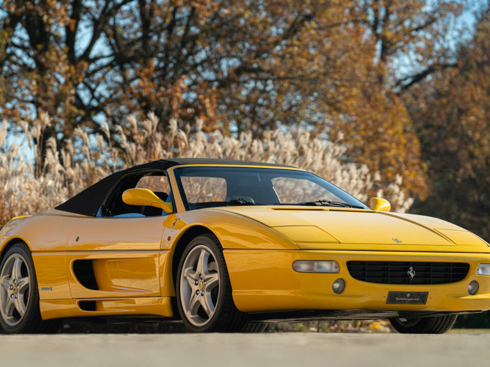 Bild 2/44 von Ferrari F 355 Spider (1998)