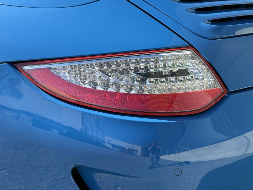 Image 10/37 of Porsche 911 Speedster (2010)