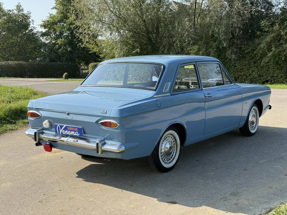 Image 4/6 de Ford Taunus 12m  1300 (1974)