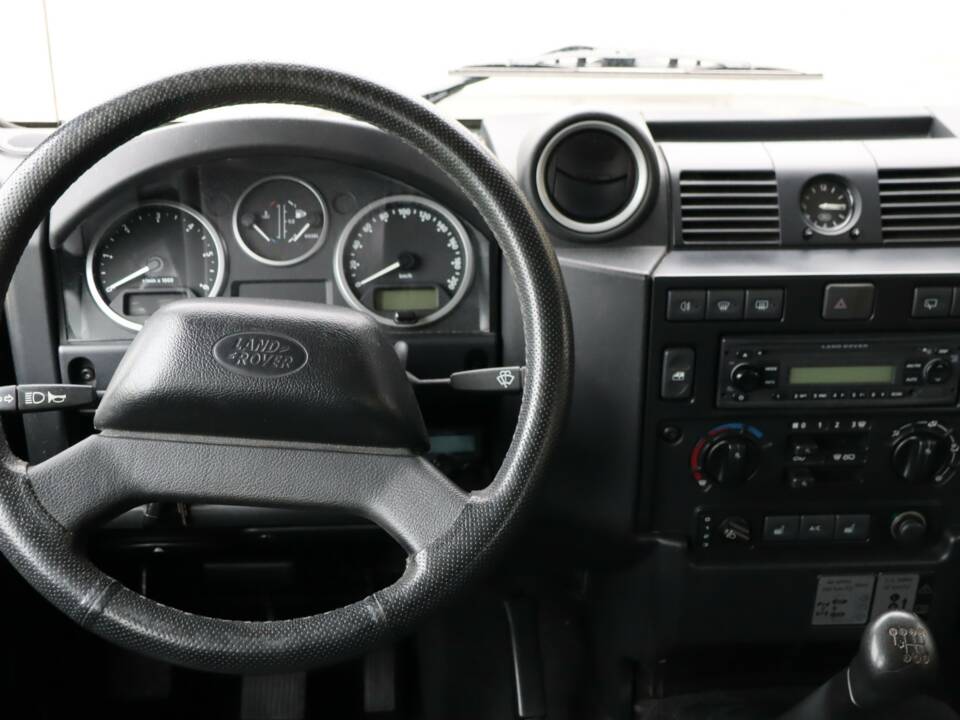 Bild 18/50 von Land Rover Defender 130 Double Cab (2007)