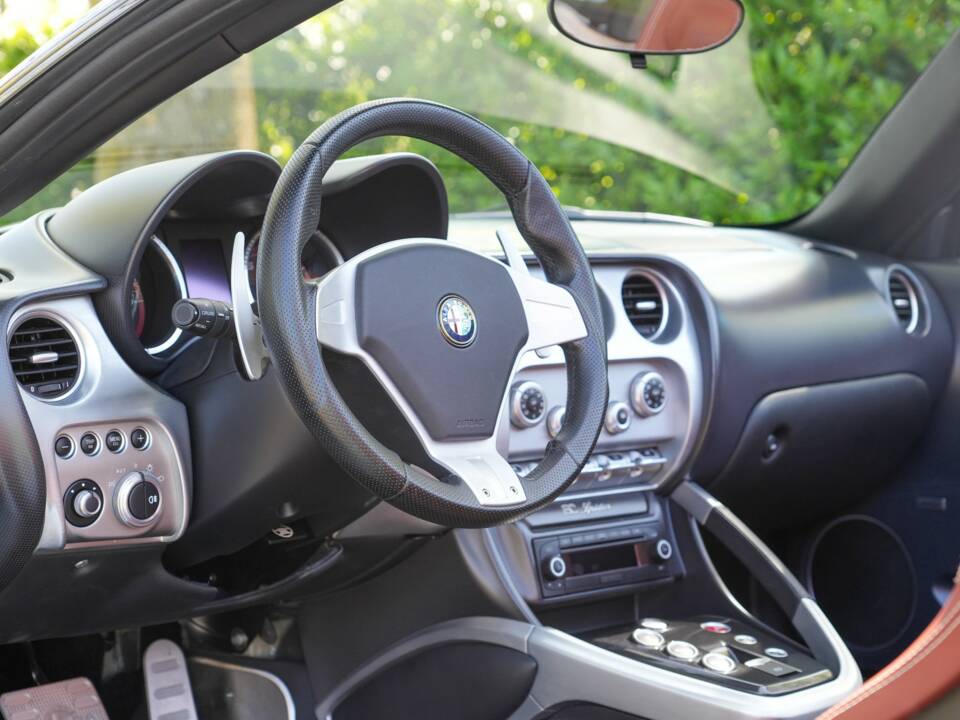 Image 38/40 of Alfa Romeo 8C Spider (2009)