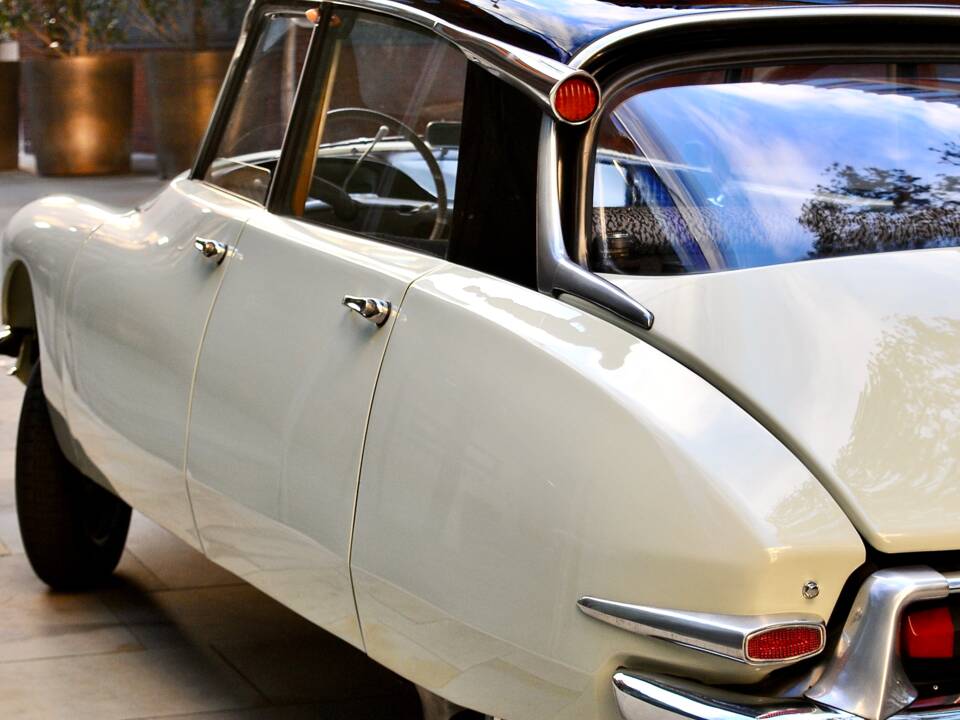 Bild 50/56 von Citroën DS 19 (1958)