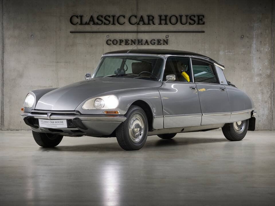 Image 10/92 of Citroën DS 23 Pallas (1975)