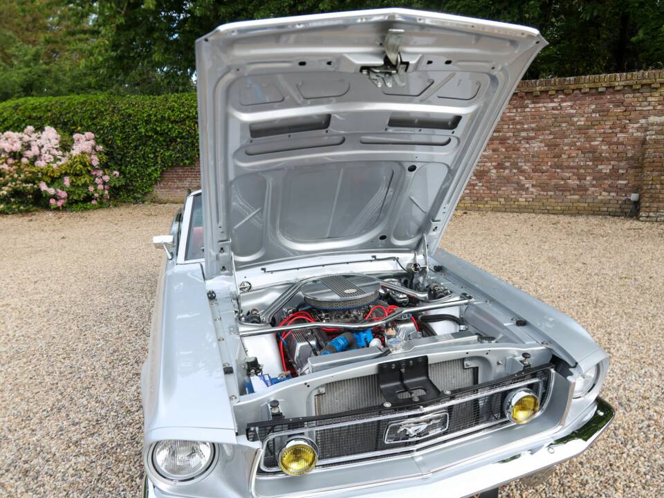 Image 45/50 of Ford Mustang GT (1968)