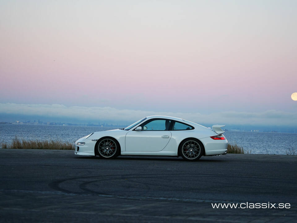 Image 5/19 of Porsche 911 Carrera S (2005)