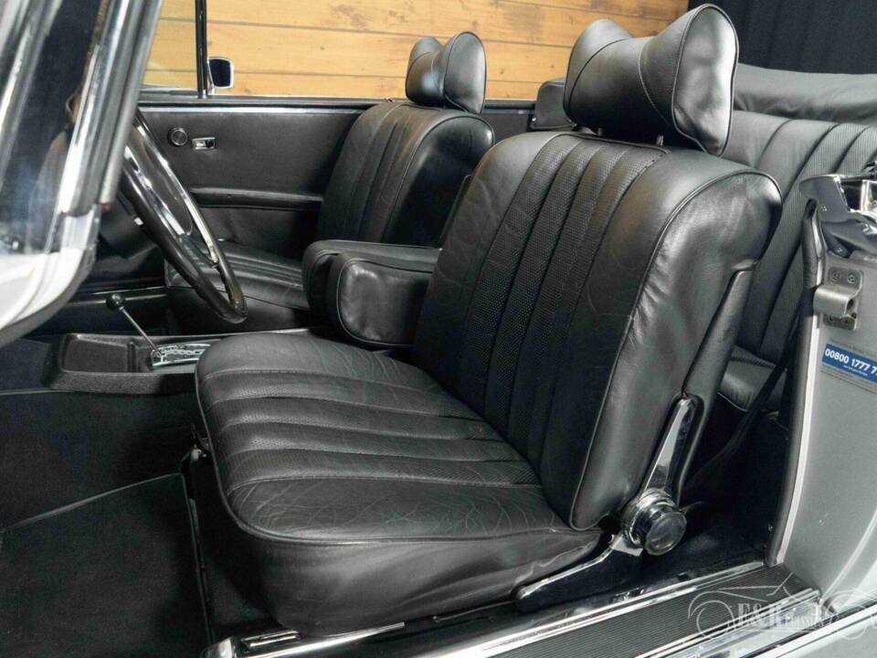 Imagen 10/19 de Mercedes-Benz 280 SE (1969)