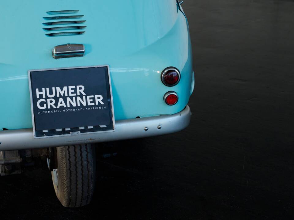 Image 17/29 of BMW Isetta 300 (1962)