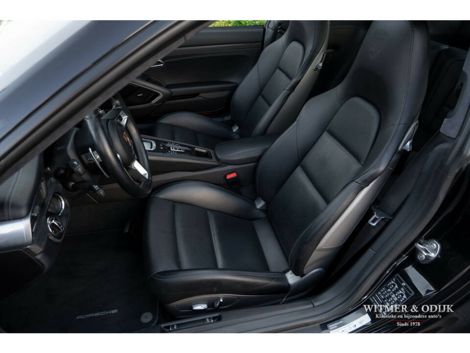 Image 5/38 of Porsche 911 Carrera 4S (2017)