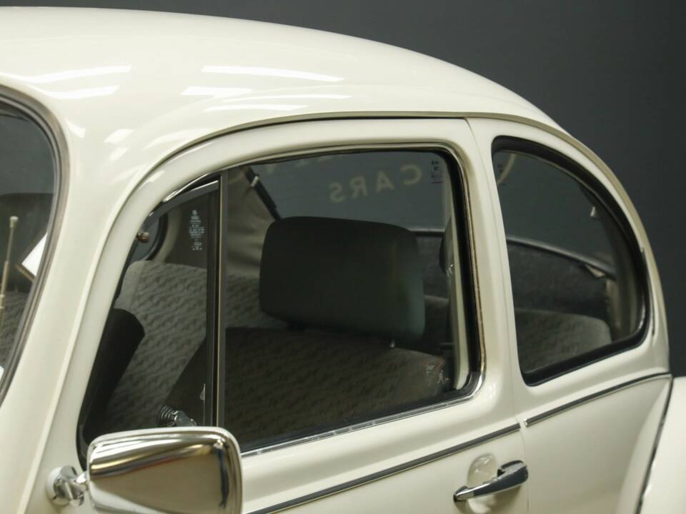 Bild 27/50 von Volkswagen Käfer 1600 (1996)