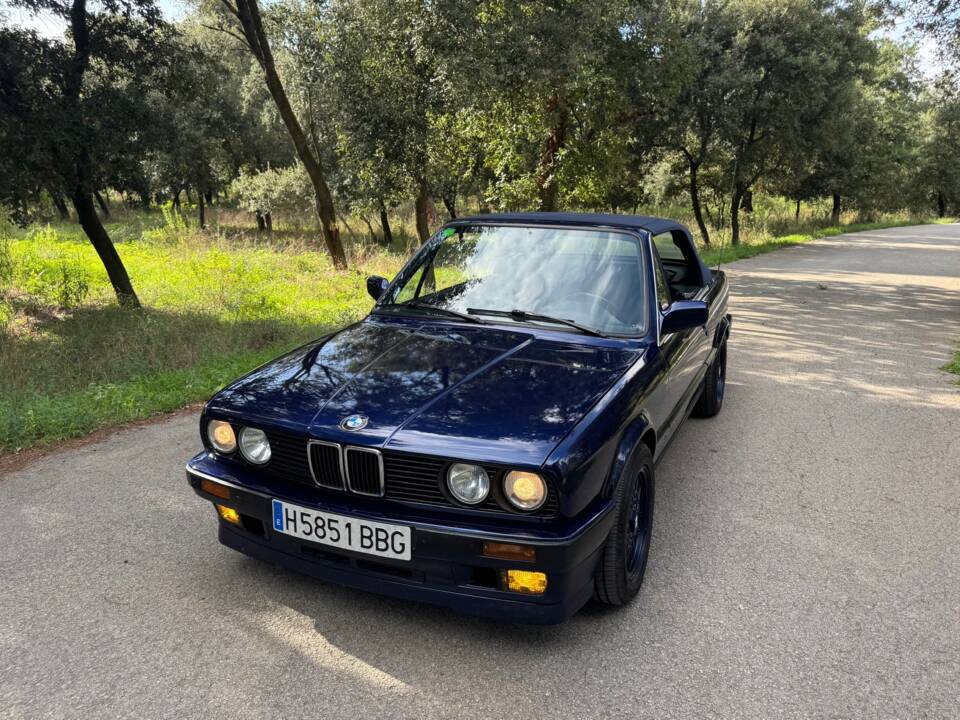 Imagen 38/42 de BMW 325i (1991)