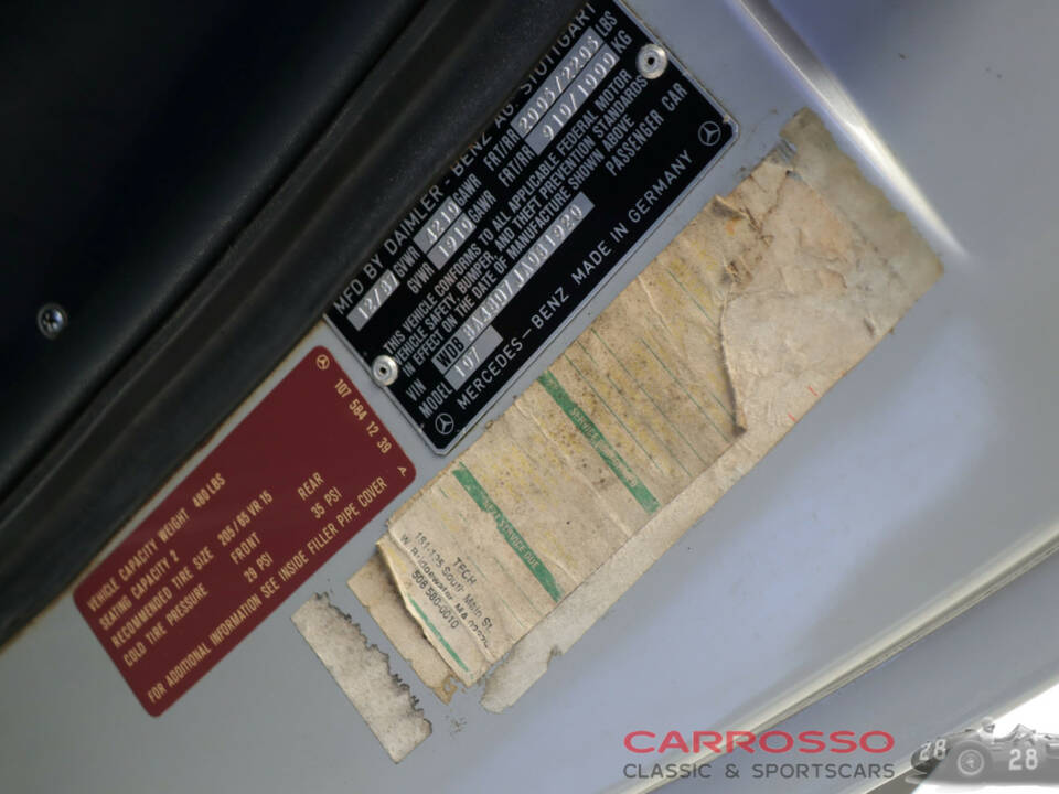 Image 24/50 of Mercedes-Benz 560 SL (1988)