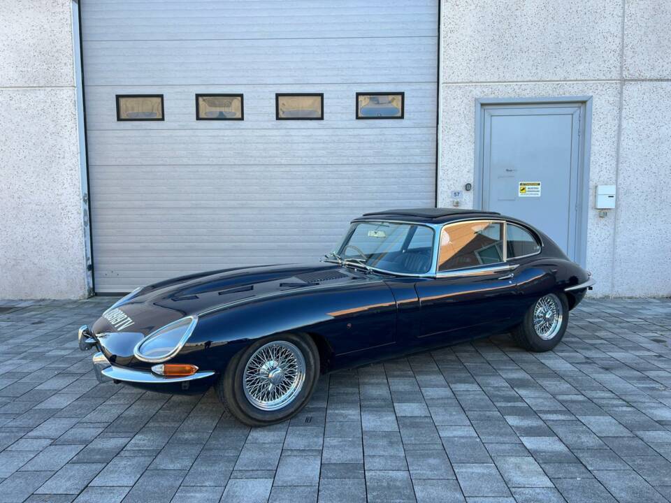 Image 18/33 of Jaguar E-Type 4.2 (1966)