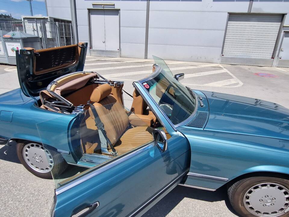 Image 42/53 de Mercedes-Benz 560 SL (1986)