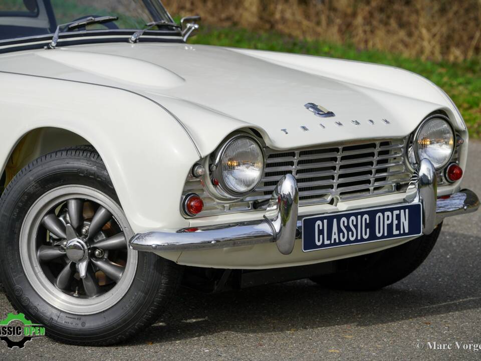 Afbeelding 16/66 van Triumph TR 4 (1963)