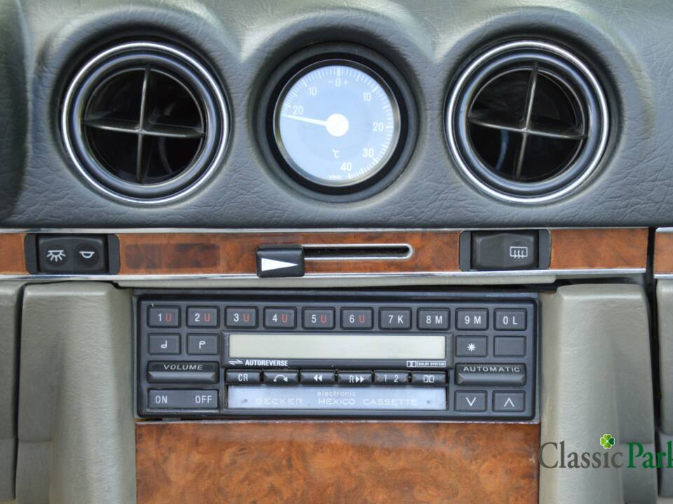 Image 49/50 de Mercedes-Benz 500 SL (1985)