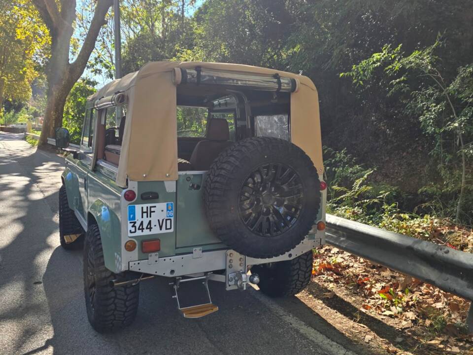 Image 64/72 of Land Rover 90 (1987)