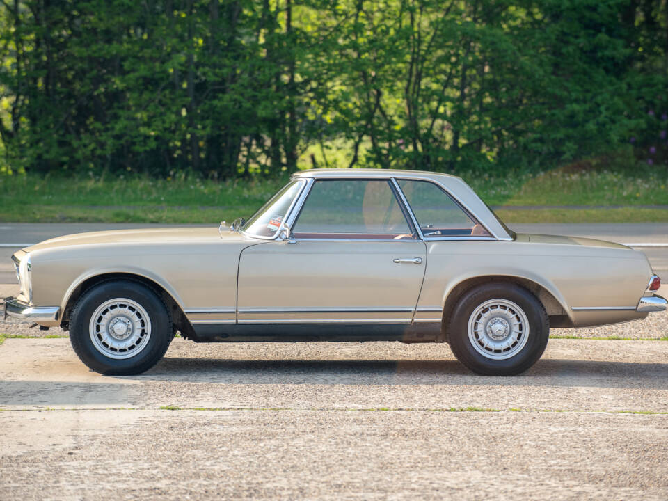 Image 13/36 of Mercedes-Benz 250 SL (1967)