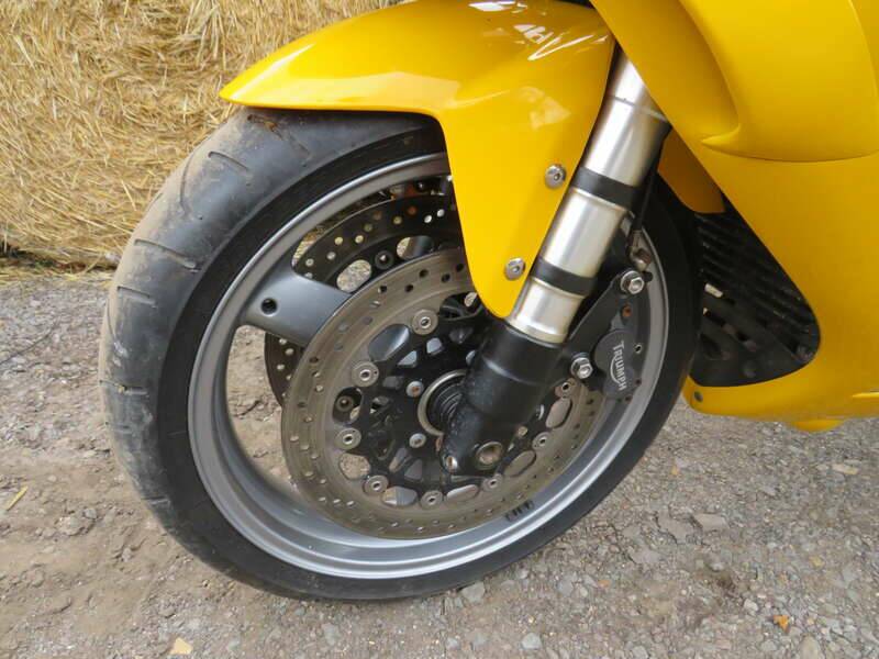 Image 29/40 of Triumph DUMMY (2006)