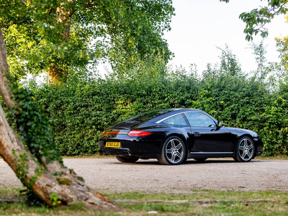 Afbeelding 32/46 van Porsche 911 Targa 4 (2010)