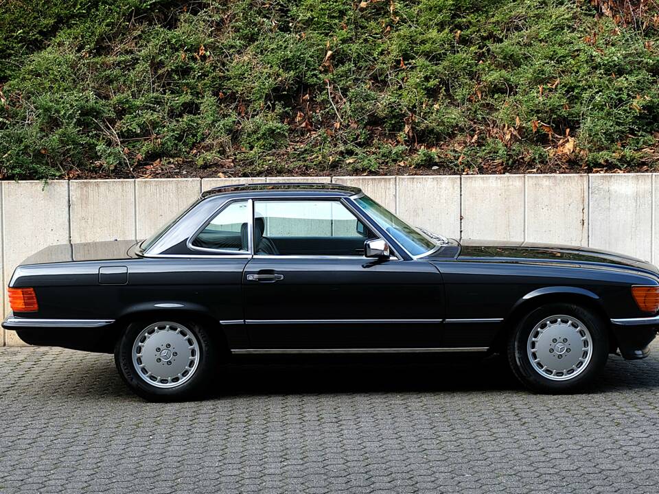 Immagine 3/43 di Mercedes-Benz 300 SL (1987)