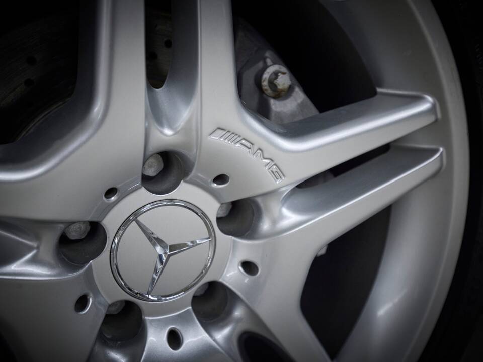 Image 29/99 de Mercedes-Benz SL 550 (2007)