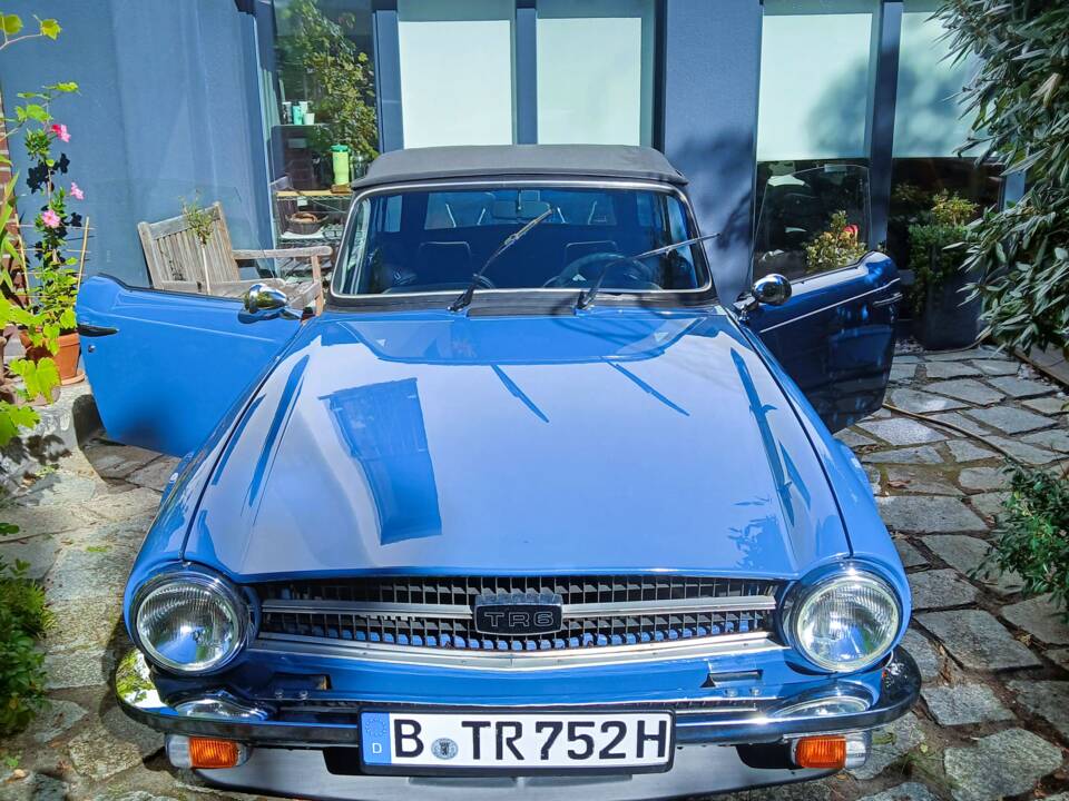 Image 46/52 of Triumph TR 6 (1975)