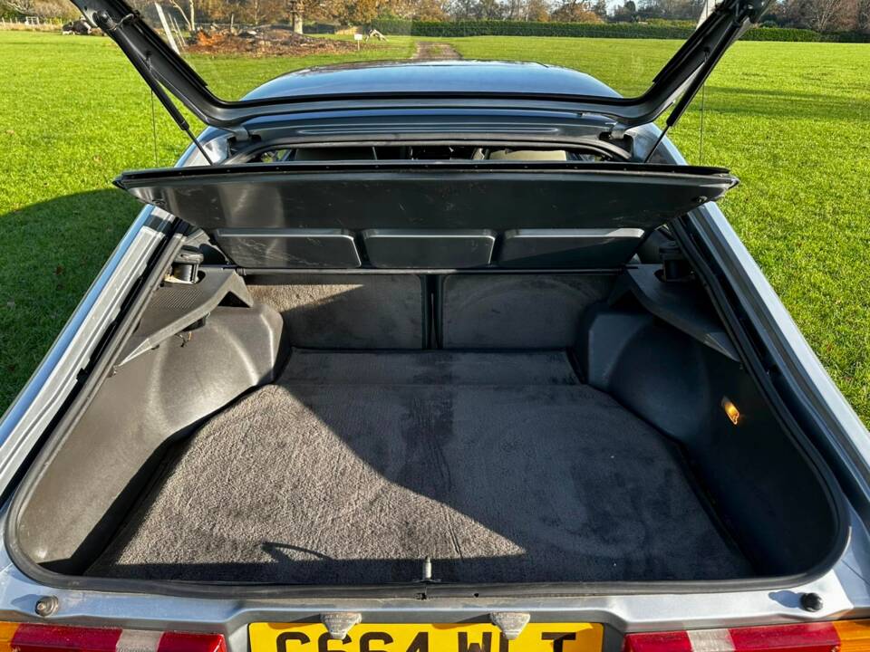 Bild 48/70 von Ford Capri 2,8i (1986)