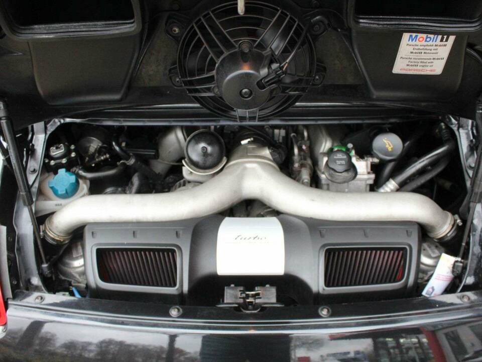 Image 16/19 of Porsche 911 Turbo (2006)