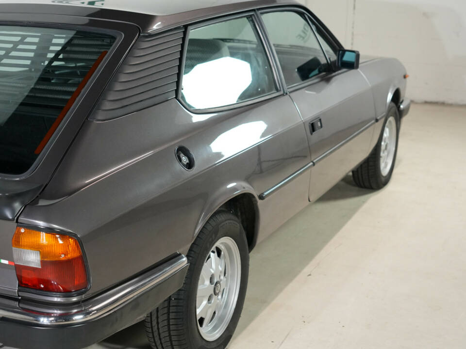 Immagine 10/35 di Lancia Beta HP Executive VX (1983)