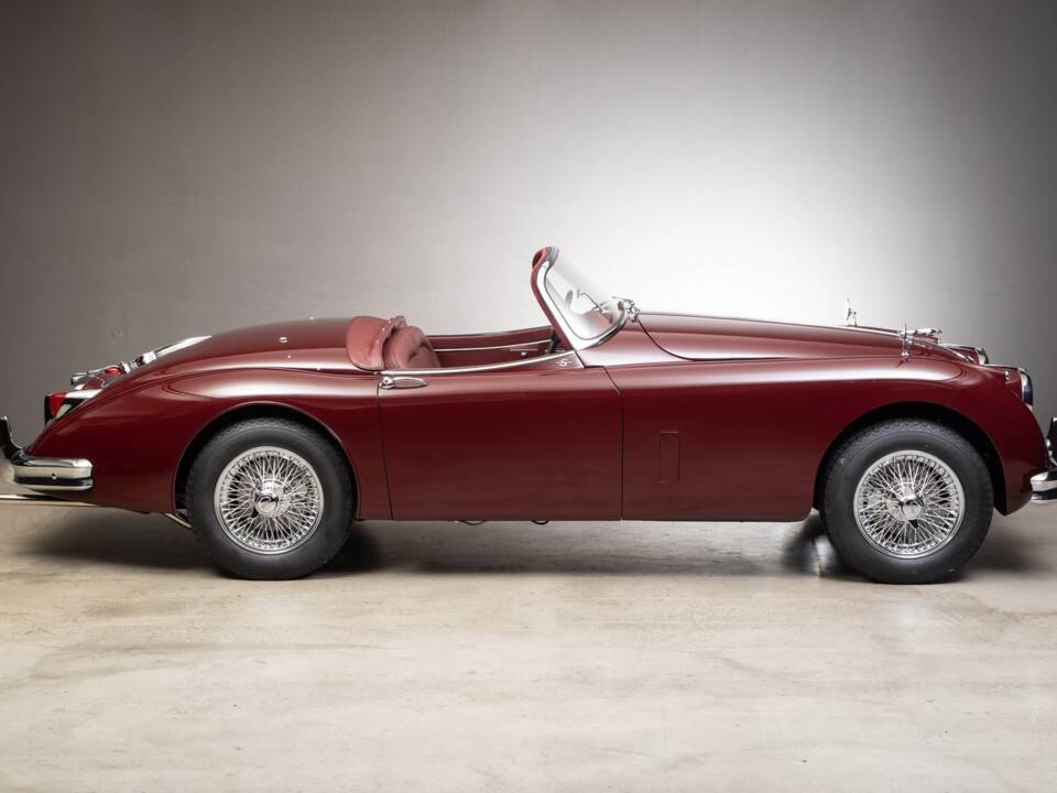 Afbeelding 7/34 van Jaguar XK 150 3.4 S OTS (1958)