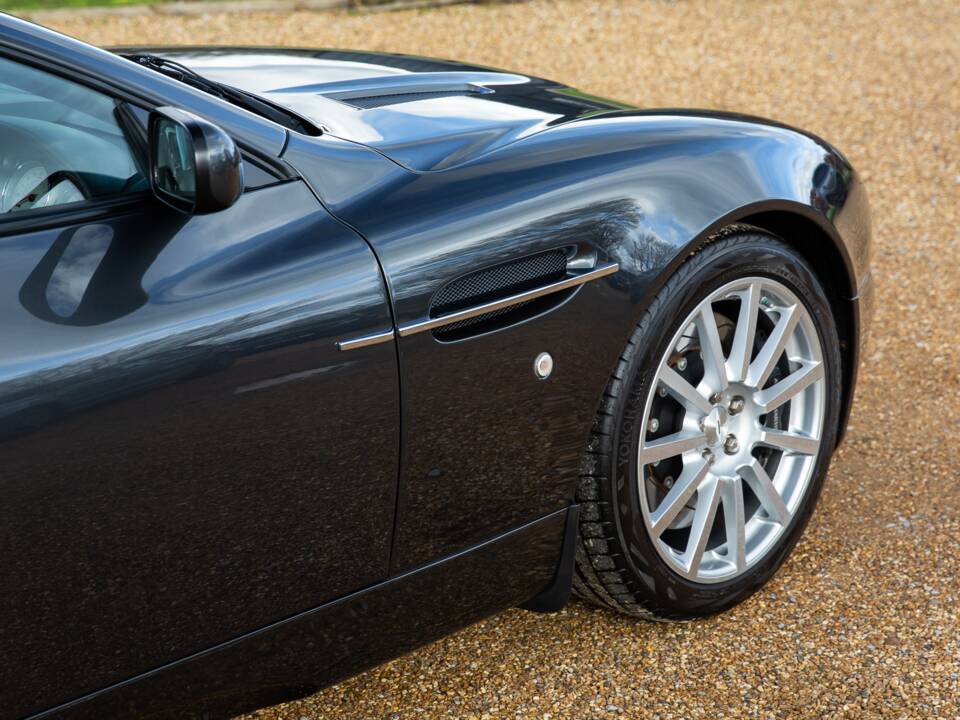 Image 27/92 of Aston Martin V12 Vanquish S (2007)