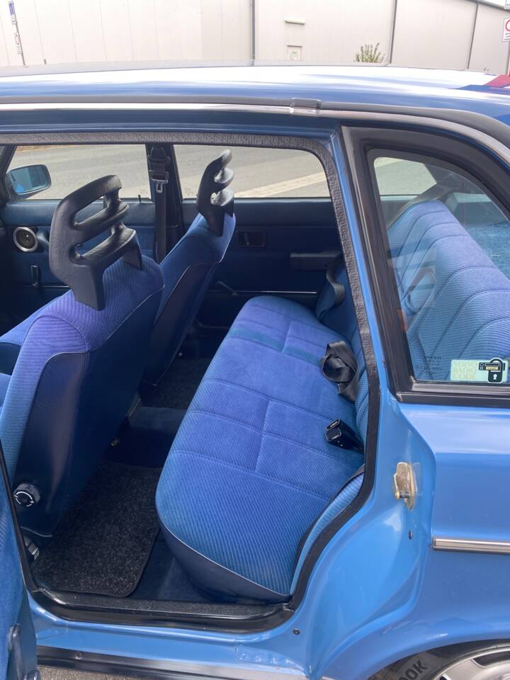 Imagen 9/13 de Volvo 240 (1988)
