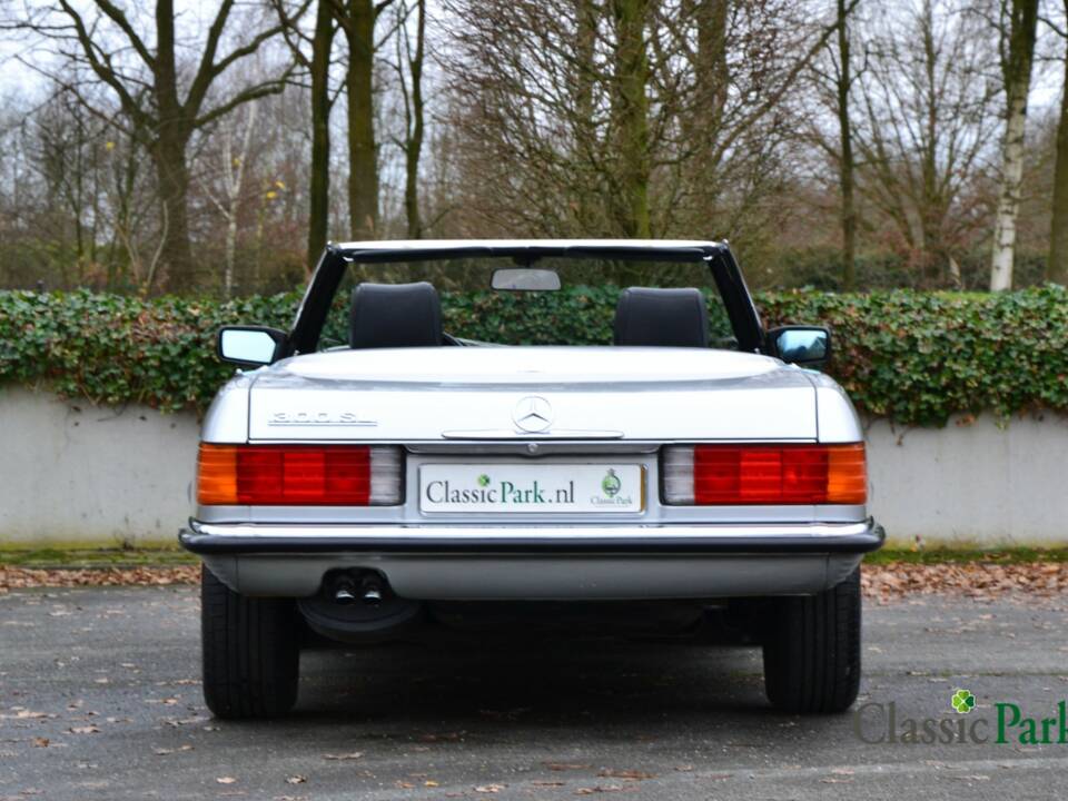 Image 16/50 of Mercedes-Benz 300 SL (1986)